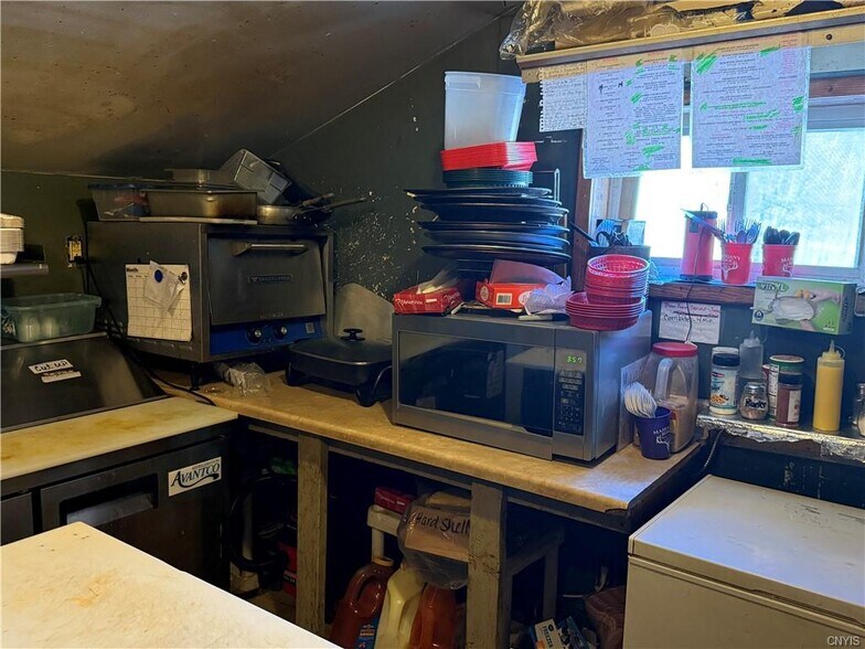 More Photos Of 10825 Taberg Florence Rd, Camden Bar For Sale