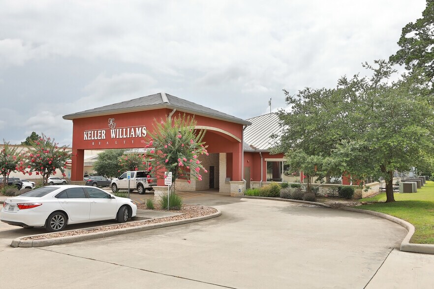 More Photos Of 2200 N FM 3083 Rd W, Conroe Office For Lease