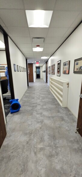 More Photos Of 16850 Diana Ln, Houston Loft Creative Space For Sale