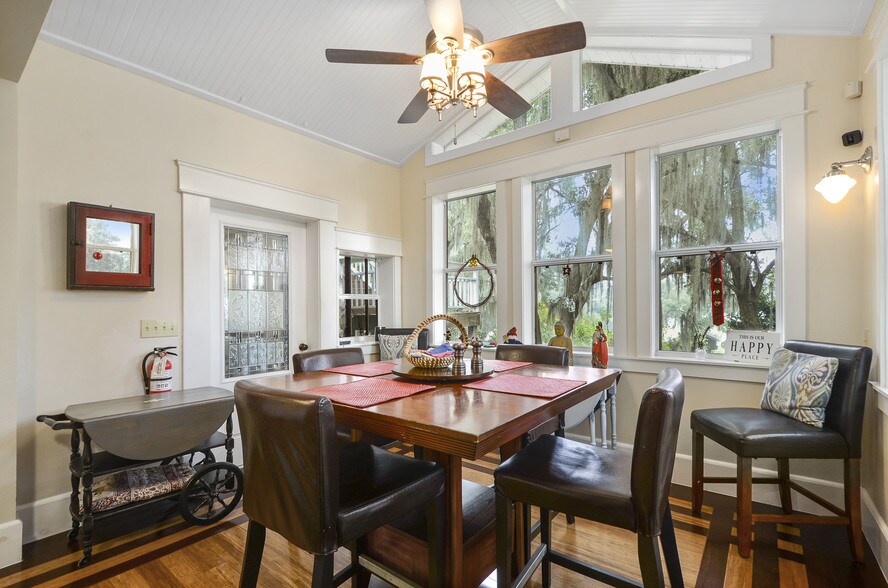 More Photos Of 620 N Tubb St, Oakland Specialty For Sale