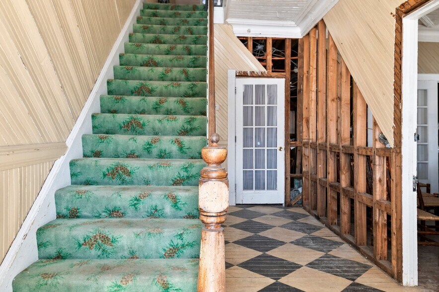 More Photos Of 6 Olmstedville Rd, Pottersville Hotel For Sale