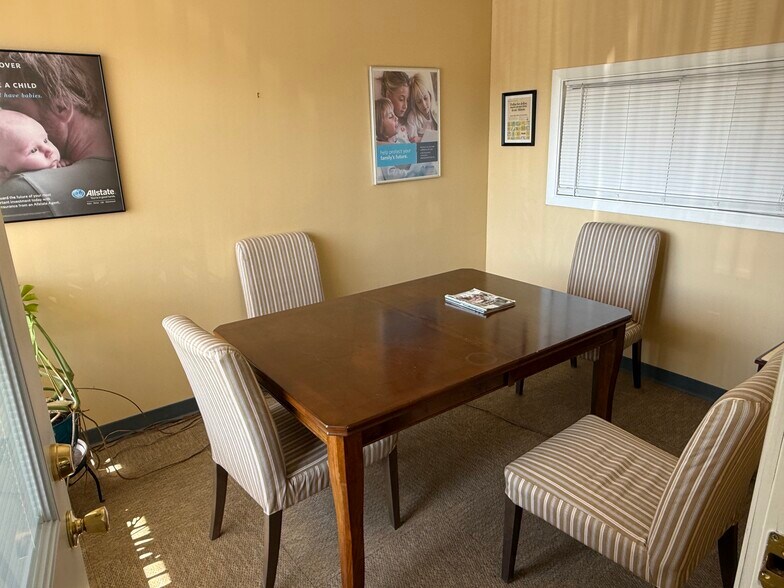 More Photos Of 1496 Boston Post Rd, Milford Storefront Retail Office For Lease