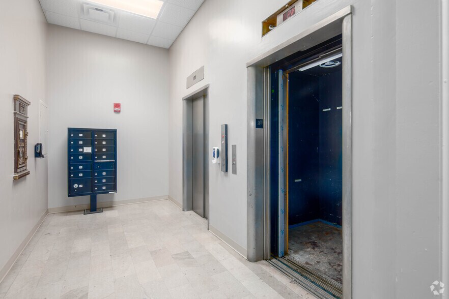 More Photos Of 931 Noble St, Anniston Office For Sale