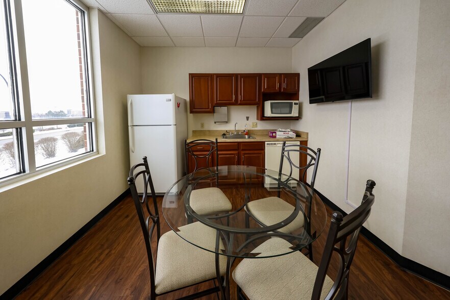 More Photos Of 2633 Commons Blvd, Beavercreek Medical For Lease