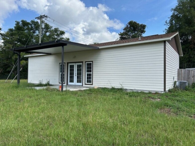 More Photos Of 370 SE Craig Ave, Lake City Office For Lease