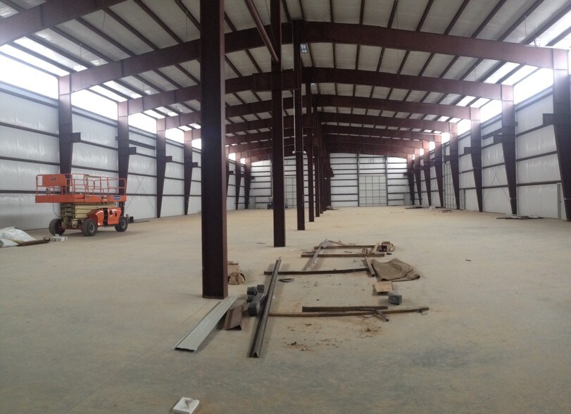 More Photos Of 105 Riley Rd, Houston Warehouse For Lease