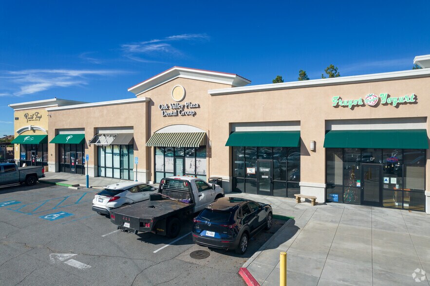 More Photos Of Oak Valley Pky, Beaumont Unknown For Lease
