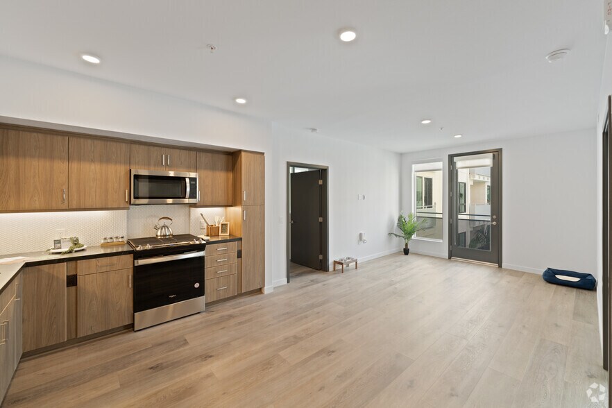 More Photos Of 1800 Beverly Blvd, Los Angeles Apartments For Lease