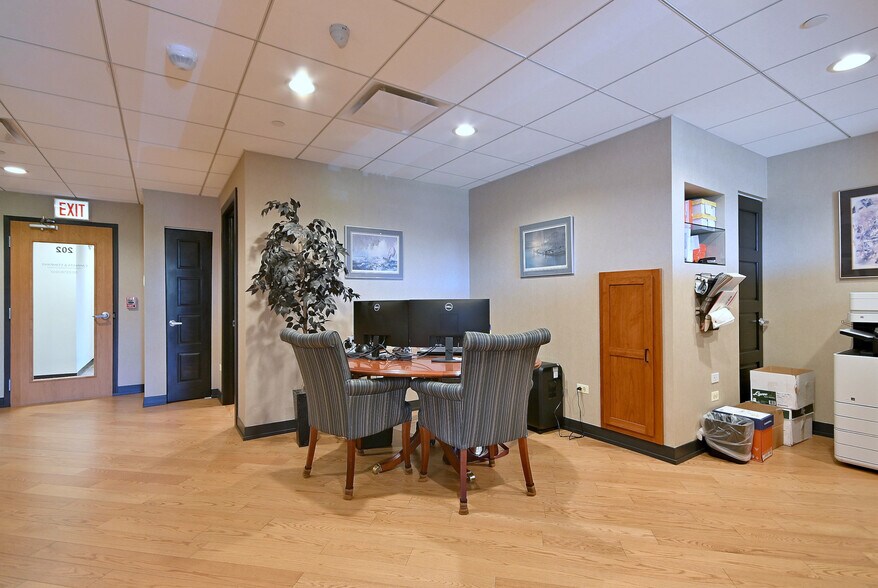 More Photos Of 25-41 E Main St, Roselle Service Station For Sale