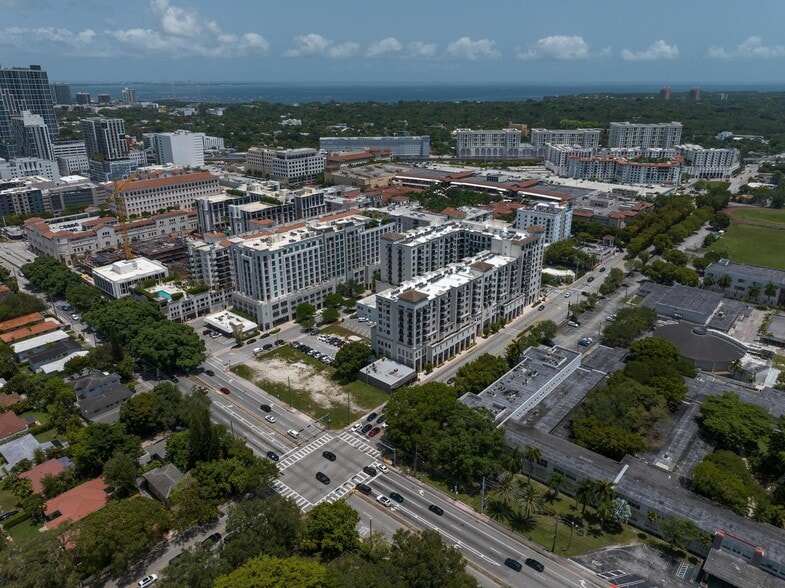 More Photos Of 301 Altara Ave, Coral Gables Apartments For Sale