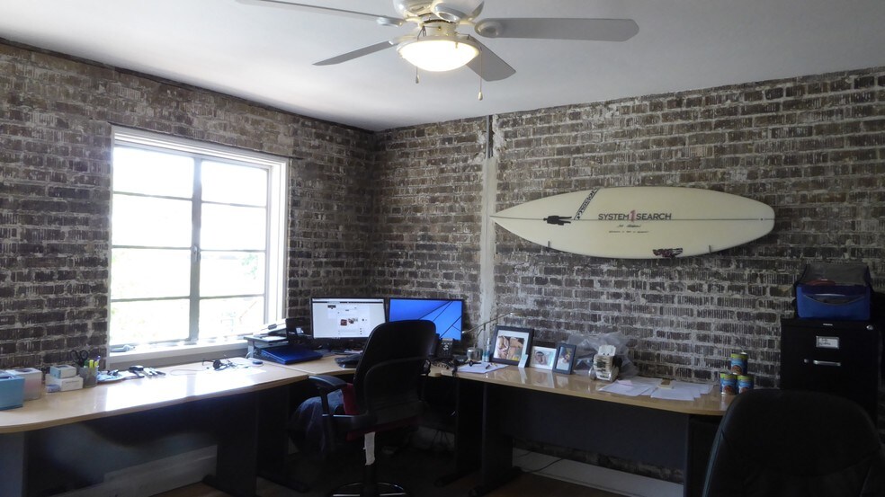 More Photos Of 451-461 E Main St, Ventura Storefront For Lease