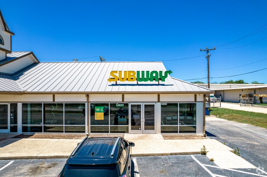 More Photos Of 12303-12335 Wetmore Rd, San Antonio Storefront For Sale