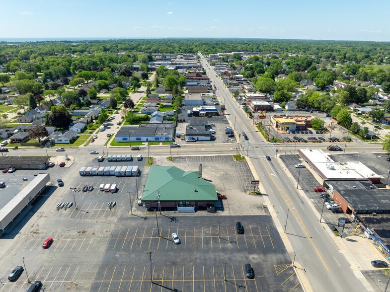 More Photos Of 2065 Lathrop Ave, Racine Freestanding For Lease