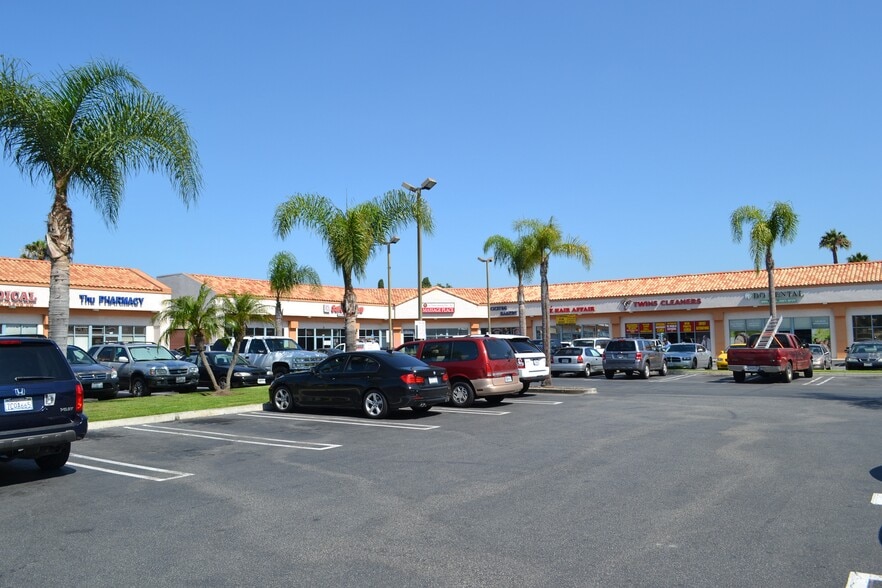 More Photos Of 15725 Hawthorne Blvd, Lawndale Unknown For Lease