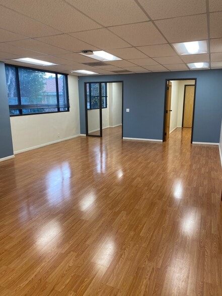 More Photos Of 4520 Wilshire Blvd, Los Angeles Office For Lease