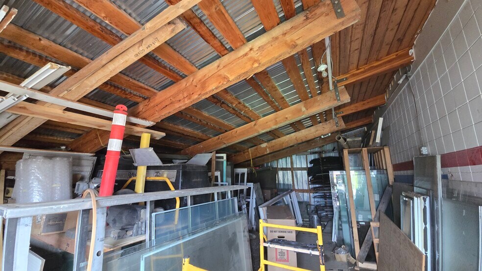 More Photos Of 1520 Canyon St, Creston Auto Repair For Sale