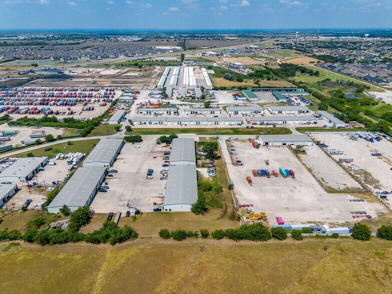 More Photos Of 1150 Blue Mound Rd W, Haslet Warehouse For Lease