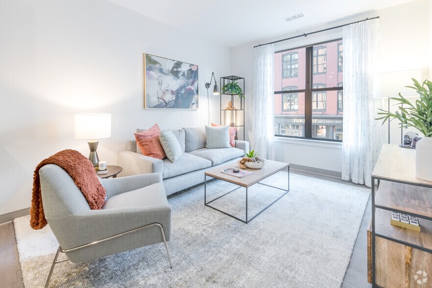 More Photos Of 125 Clifford St, Providence Apartments For Lease