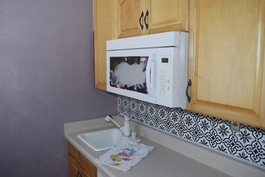 More Photos Of 2001 W Fairbanks Ave, Winter Park Storefront For Sale