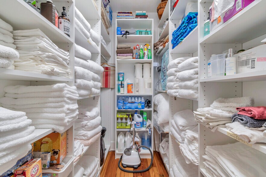 More Photos Of 635 Bay St NE, Saint Petersburg Hospitality For Sale