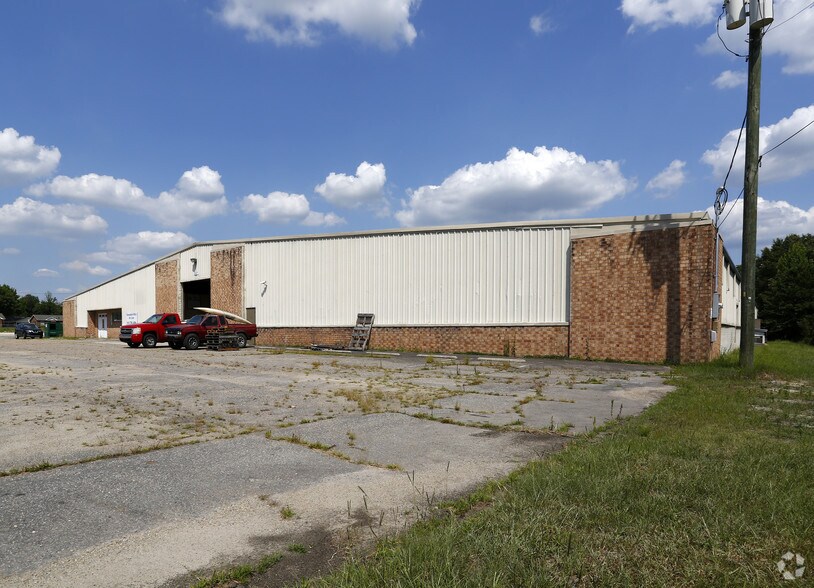 More Photos Of 1517 S Brightleaf Blvd, Smithfield Warehouse For Sale