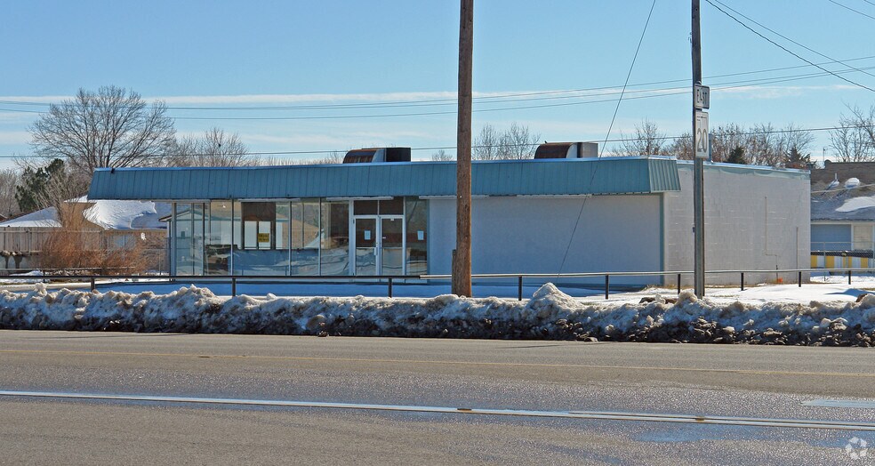 More Photos Of 709 W Rogers Blvd, Skiatook Freestanding For Lease
