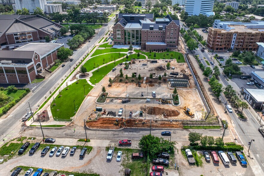 More Photos Of Gaines Street, Tallahassee Apartments For Lease