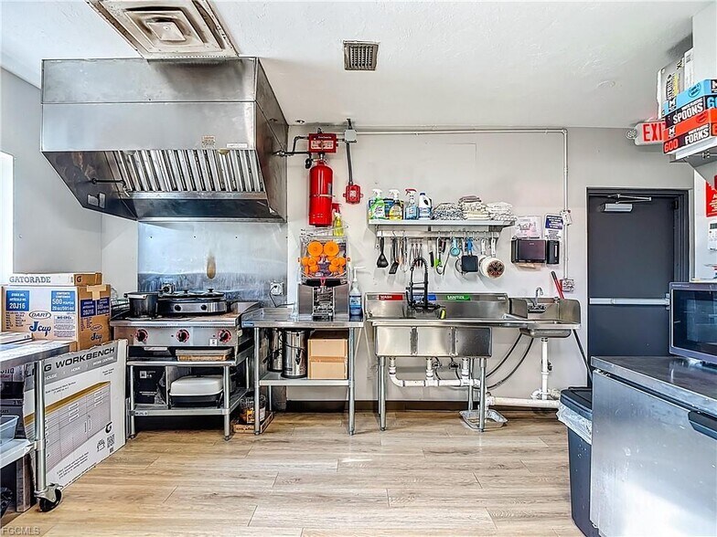 More Photos Of 4443 Loblolly Bay Rd, LaBelle General Retail For Sale