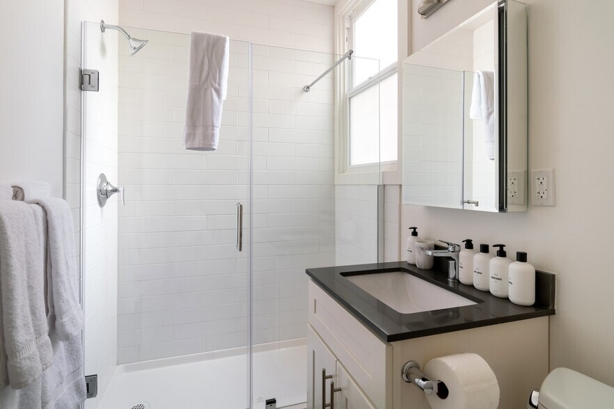 More Photos Of 1230 Jackson St, San Francisco Apartments For Sale