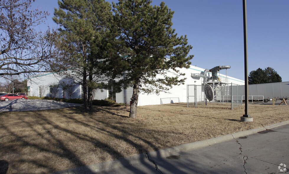 More Photos Of 6210 Abbott Dr, Omaha Distribution For Sale