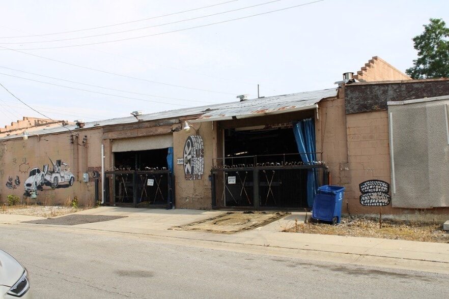 More Photos Of 1394 Joyce Ave, Columbus Flex For Sale