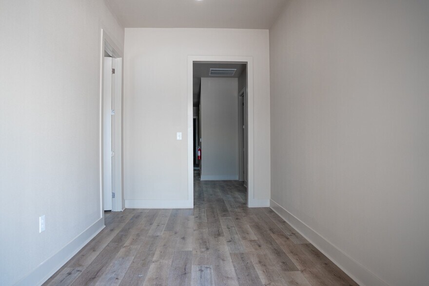More Photos Of 4230 S Major Dr, Beaumont Warehouse For Lease