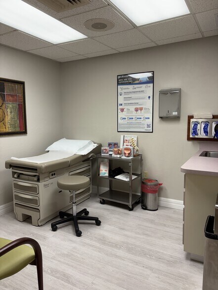 More Photos Of 2400 Harbor Blvd, Port Charlotte Medical For Sale