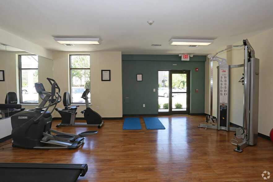 More Photos Of 700 Wincoram Way, Coram Apartments For Lease