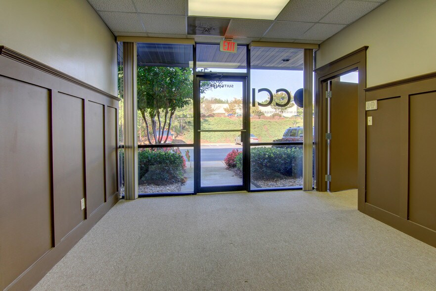 More Photos Of 225 Curie Dr, Alpharetta Light Distribution For Lease