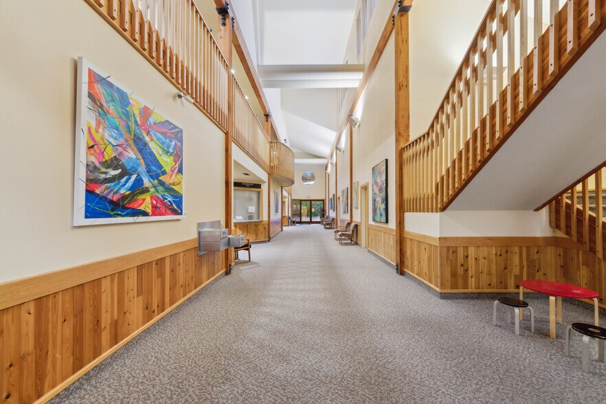 More Photos Of 1963 Thompson Rd, Coos Bay Hospital For Lease