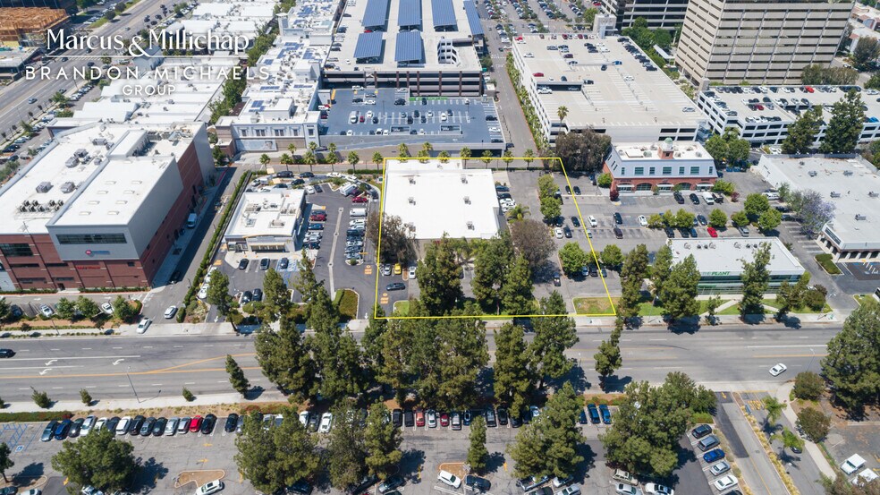 Primary Photo Of 21825 Erwin St, Woodland Hills Department Store For Sale