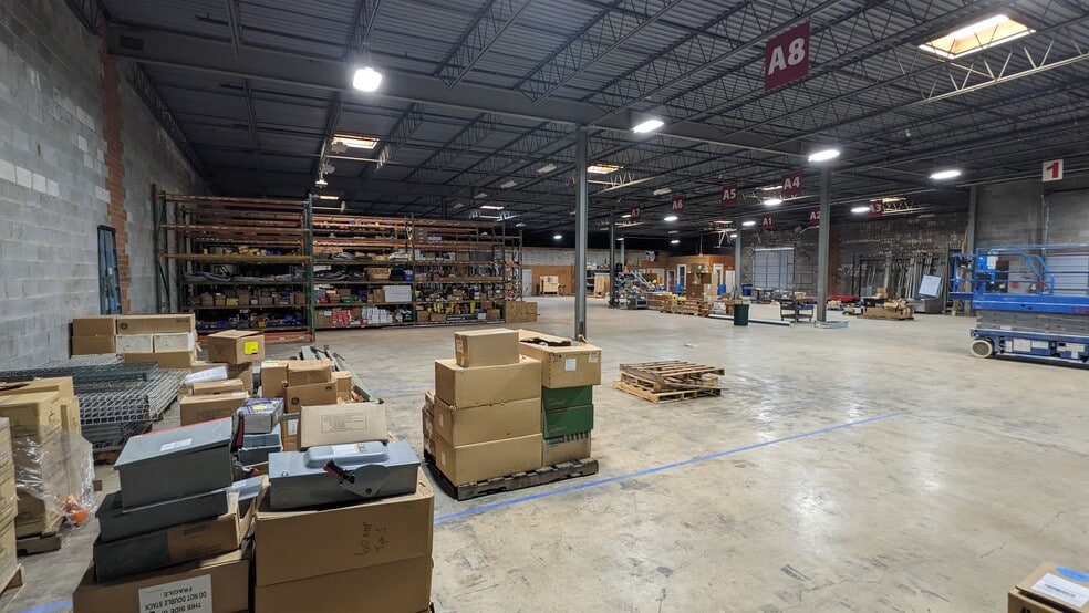 More Photos Of 2105 Maple Ave, Burlington Warehouse For Lease