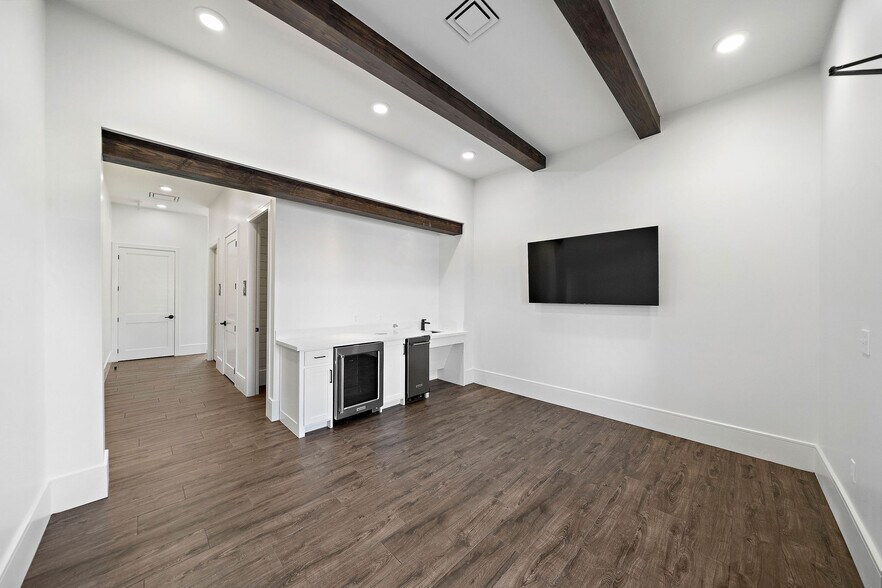 More Photos Of 16712 Huffmeister Rd, Cypress Unknown For Lease