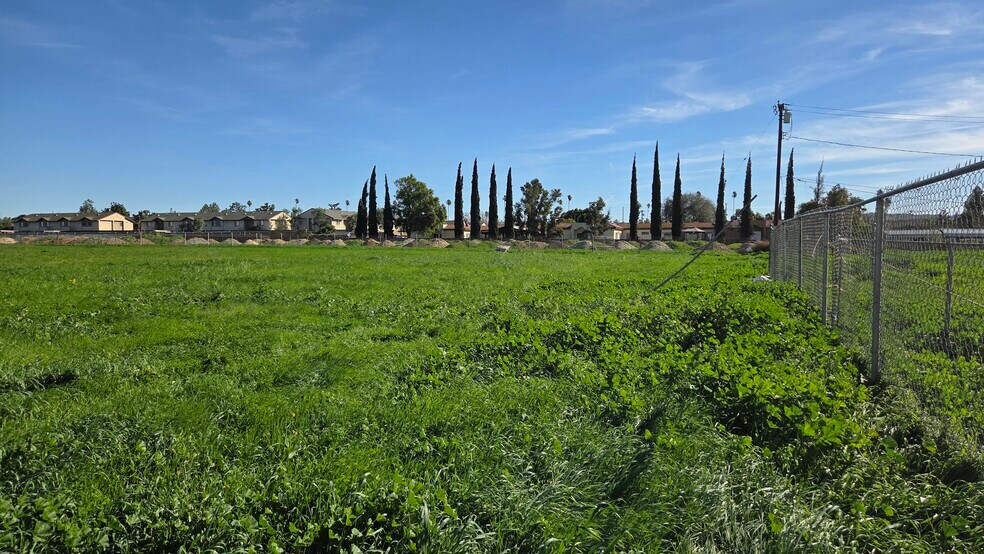 More Photos Of magnolia Ave, Riverside Land For Sale
