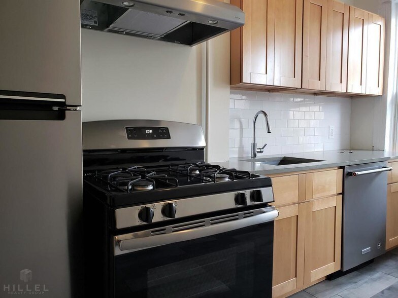 More Photos Of 1854 Madison St, Ridgewood Apartments For Sale
