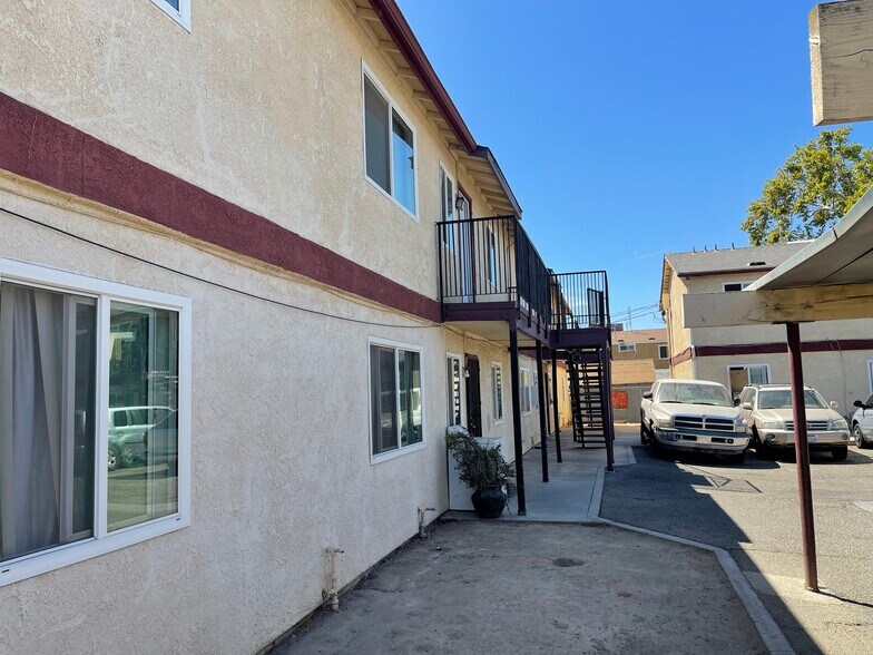 More Photos Of 429 S Backer Ave, Fresno Apartments For Sale