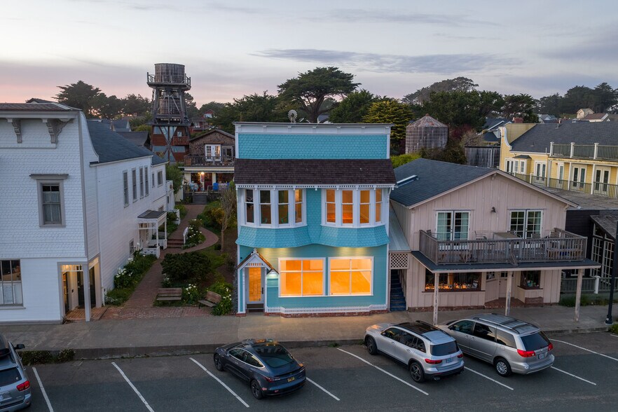 More Photos Of 45094 Main St, Mendocino General Retail For Sale