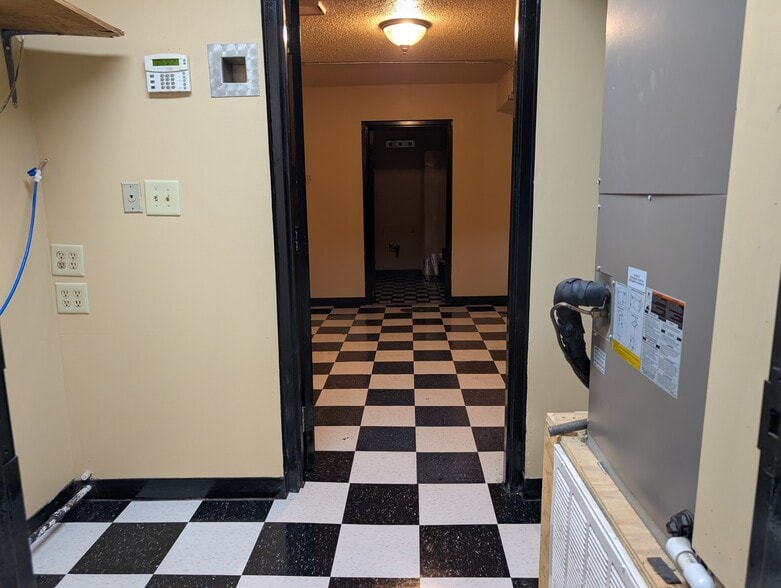 More Photos Of 367 Freedom Way, Jacksonville General Retail For Sale