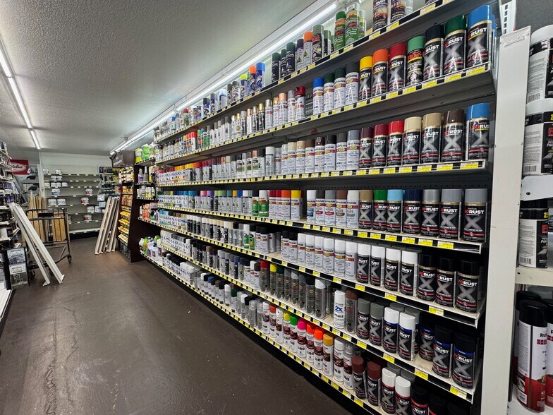 More Photos Of 2111 Greenwood Rd, Prescott Freestanding For Sale