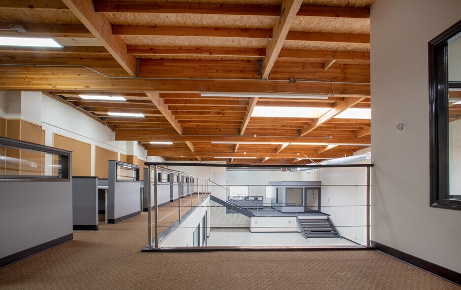 More Photos Of 2229 Barry Ave, Los Angeles Office For Lease