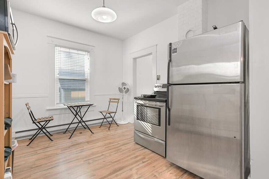 More Photos Of 1302 Larrabee Ave, Bellingham Multifamily For Sale