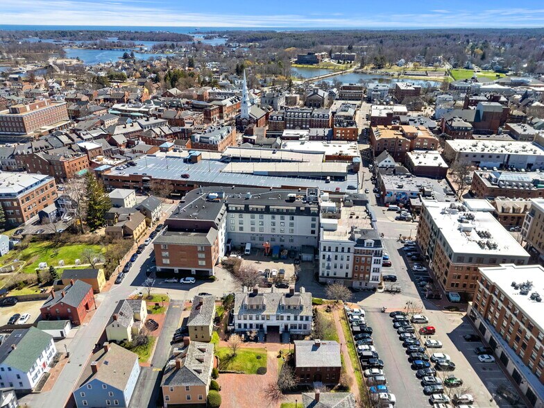 More Photos Of 409 The Hill, Portsmouth Hotel For Sale