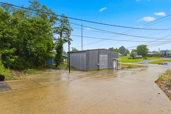 More Photos Of 325 W Main St, Lebanon Office Residential For Sale