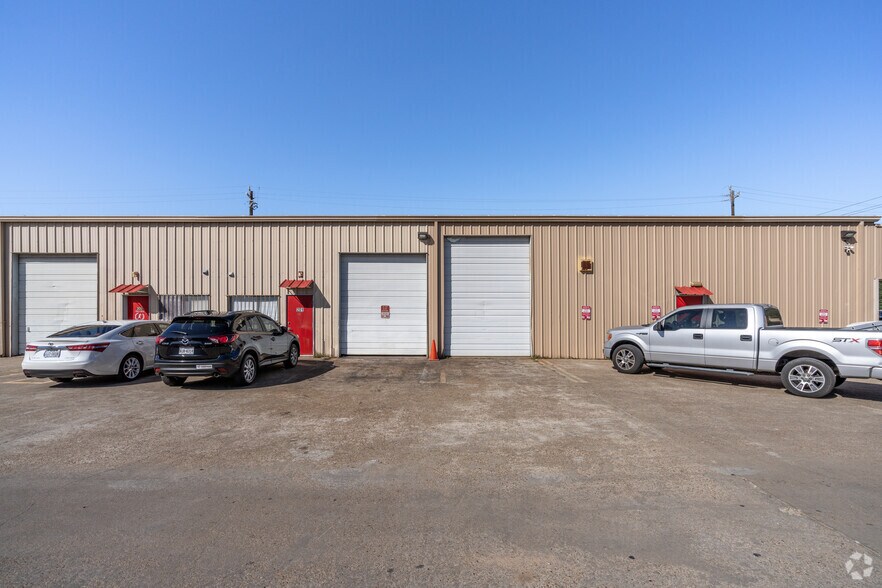 More Photos Of 9700 Almeda Genoa Rd, Houston Flex For Lease